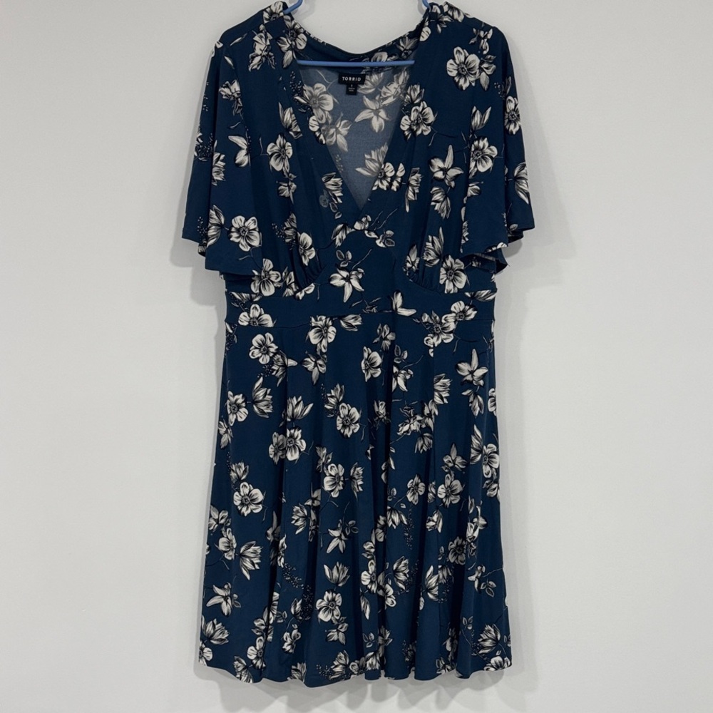 Torrid Blue and White Floral Dress (worn once)